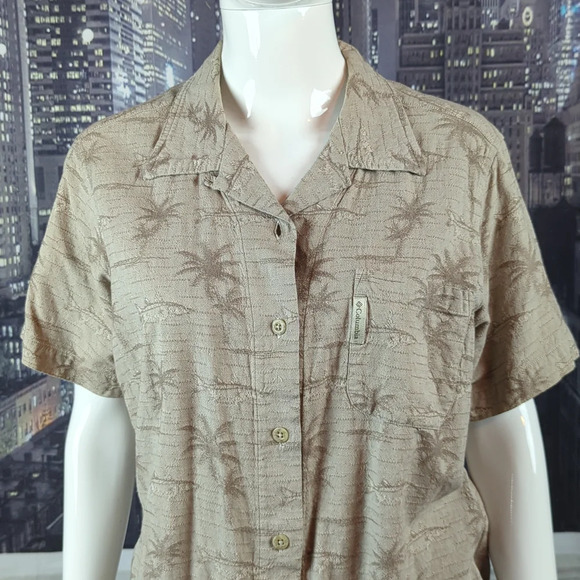 Columbia Sportswear sz L Button Down Cotton Blend Palm Tree and Fish Print Top - Picture 2 of 8